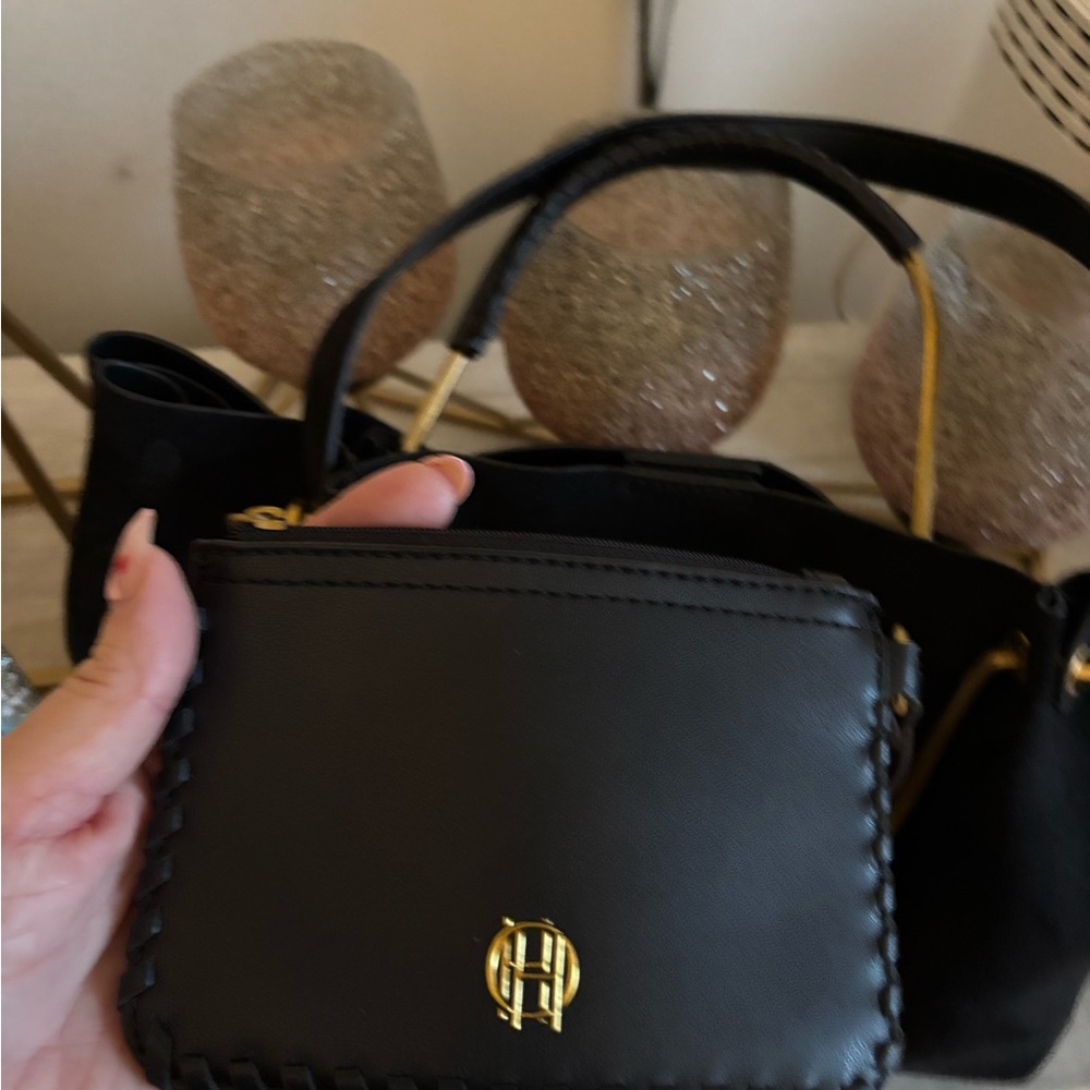 Black Suede Handbag and Pouch Set house of Harlow - Picture 3 of 3